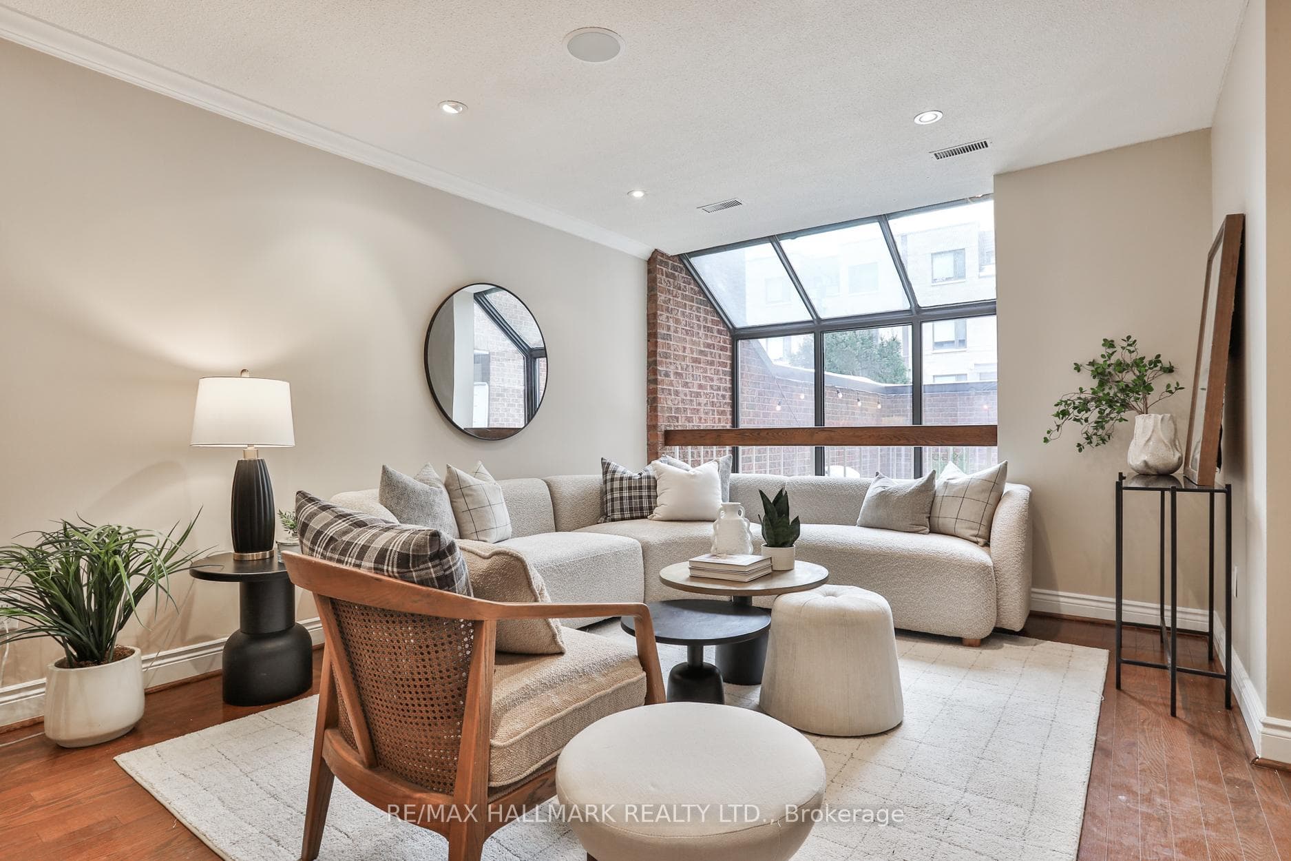 142 Pears Avenue Unit A12 photo 3