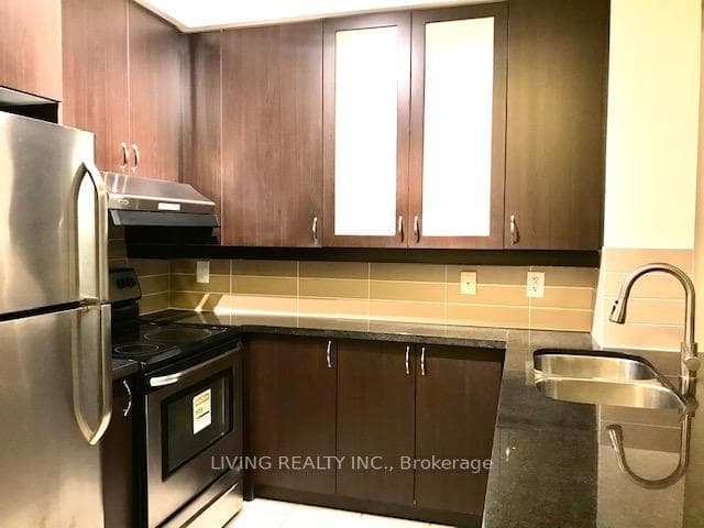 111 Upper Duke Crescent Unit 611 photo 11