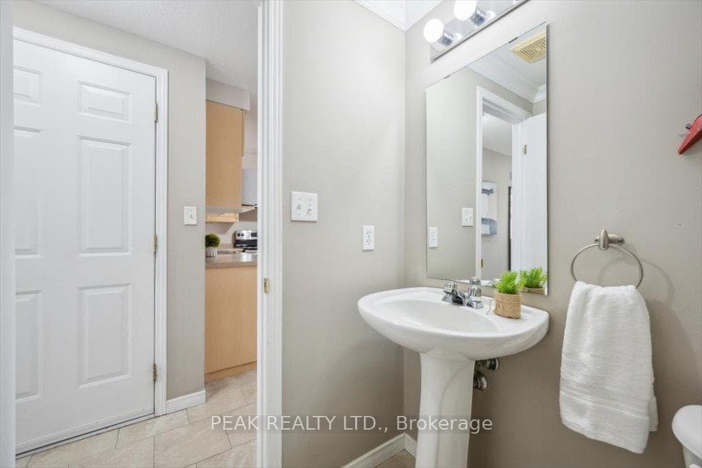 88 Foxglove Crescent photo 21