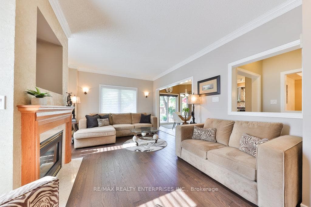 Oak Hardwood Flooring , Detailed Crown Moulding