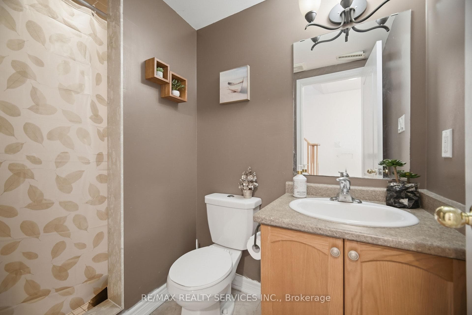 30 Peach Drive photo 36