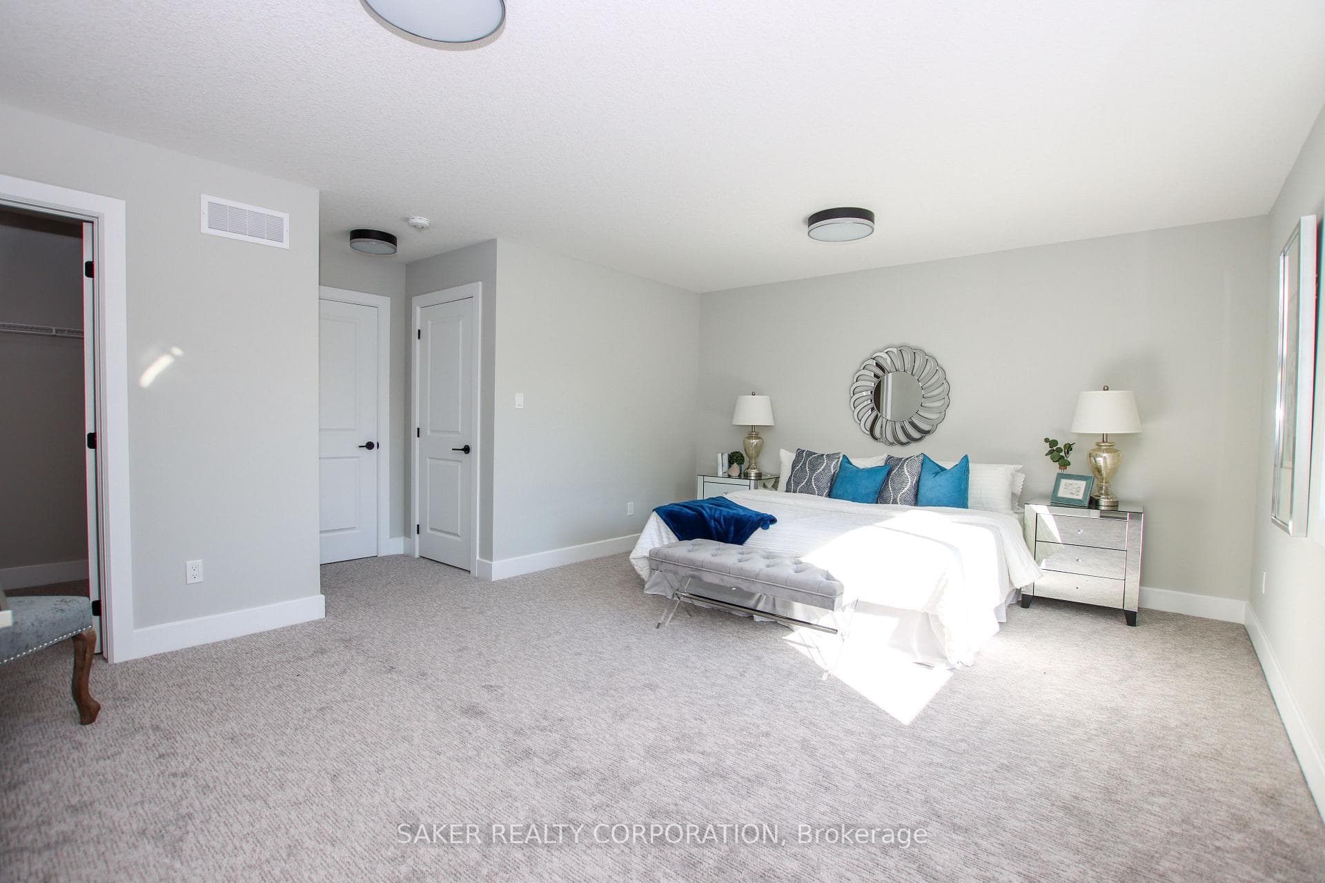 593 REGENT Street photo 22
