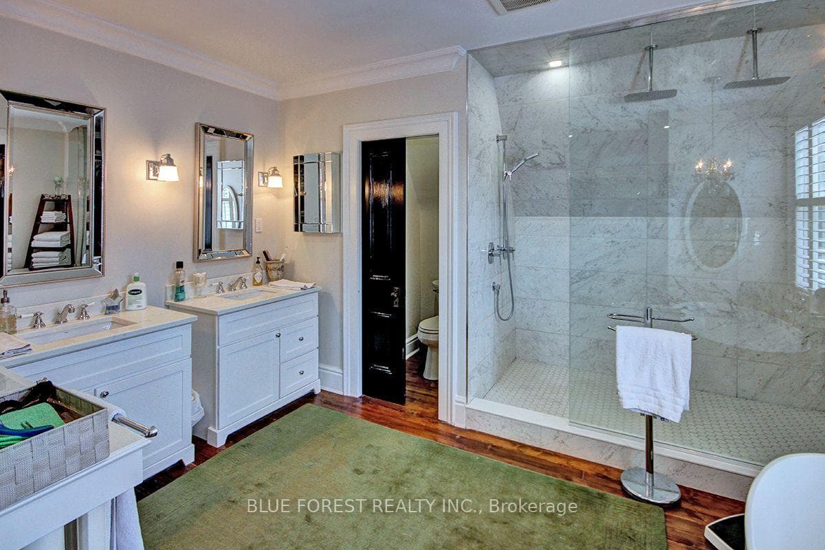 Ensuite with Separate Toilet Room