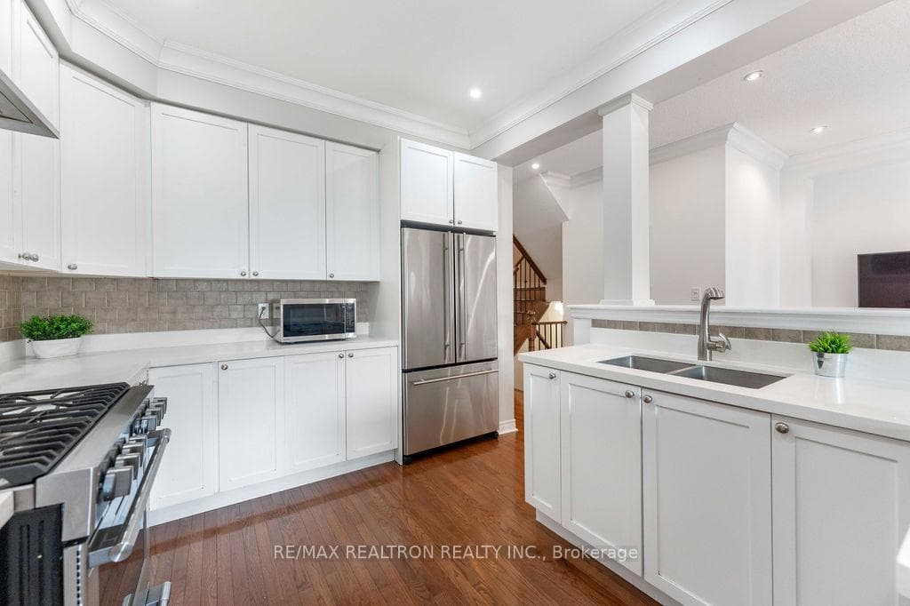 678 Skye Court photo 10