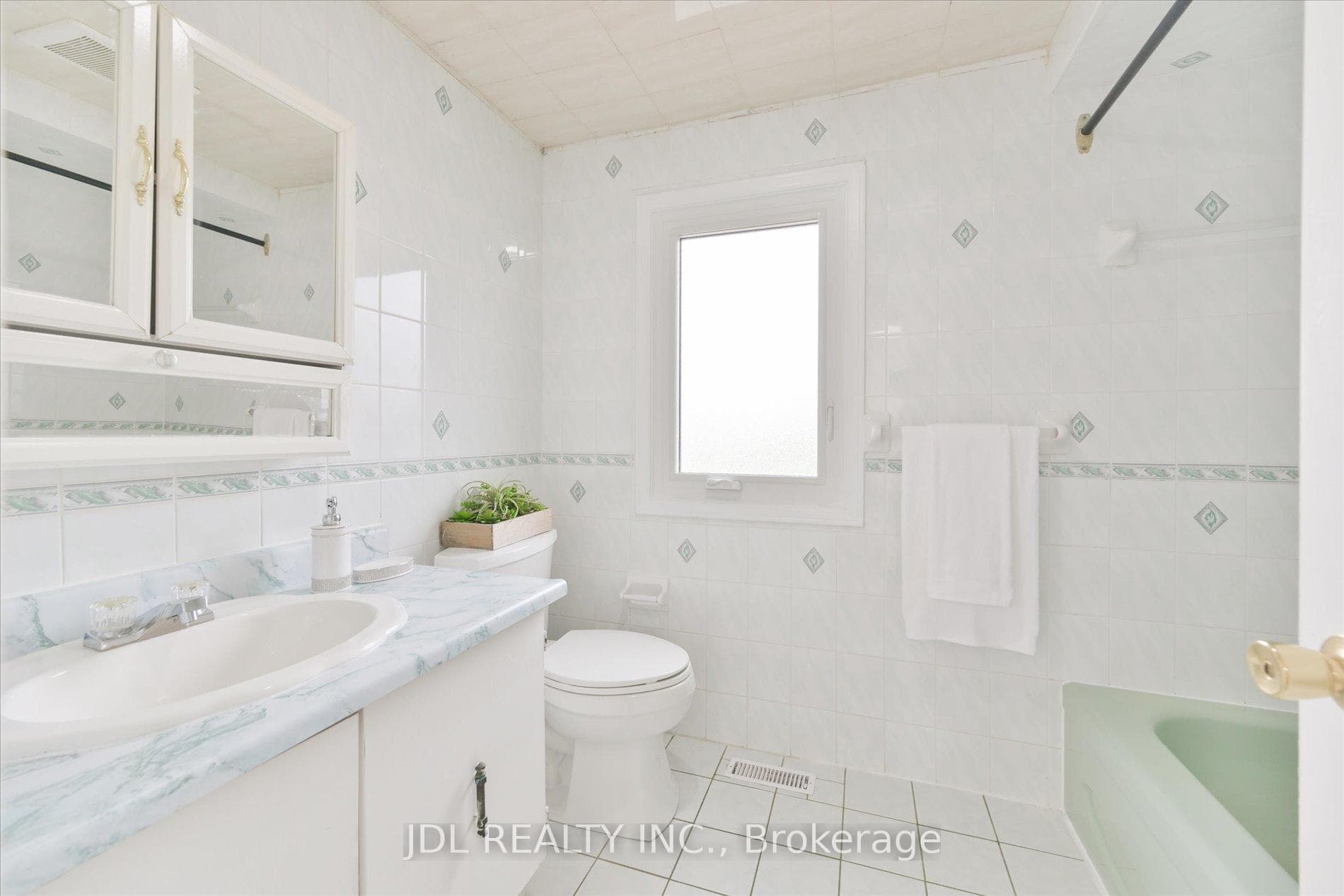 63 Silbury Drive photo 28