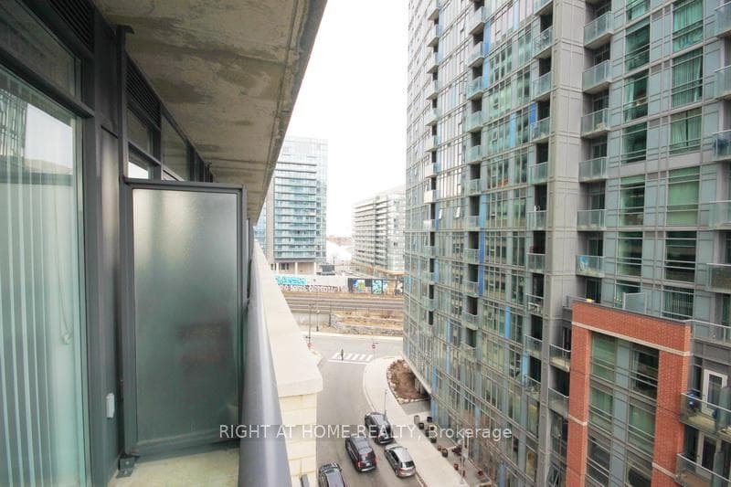 36 Lisgar Street Unit 831W photo 18
