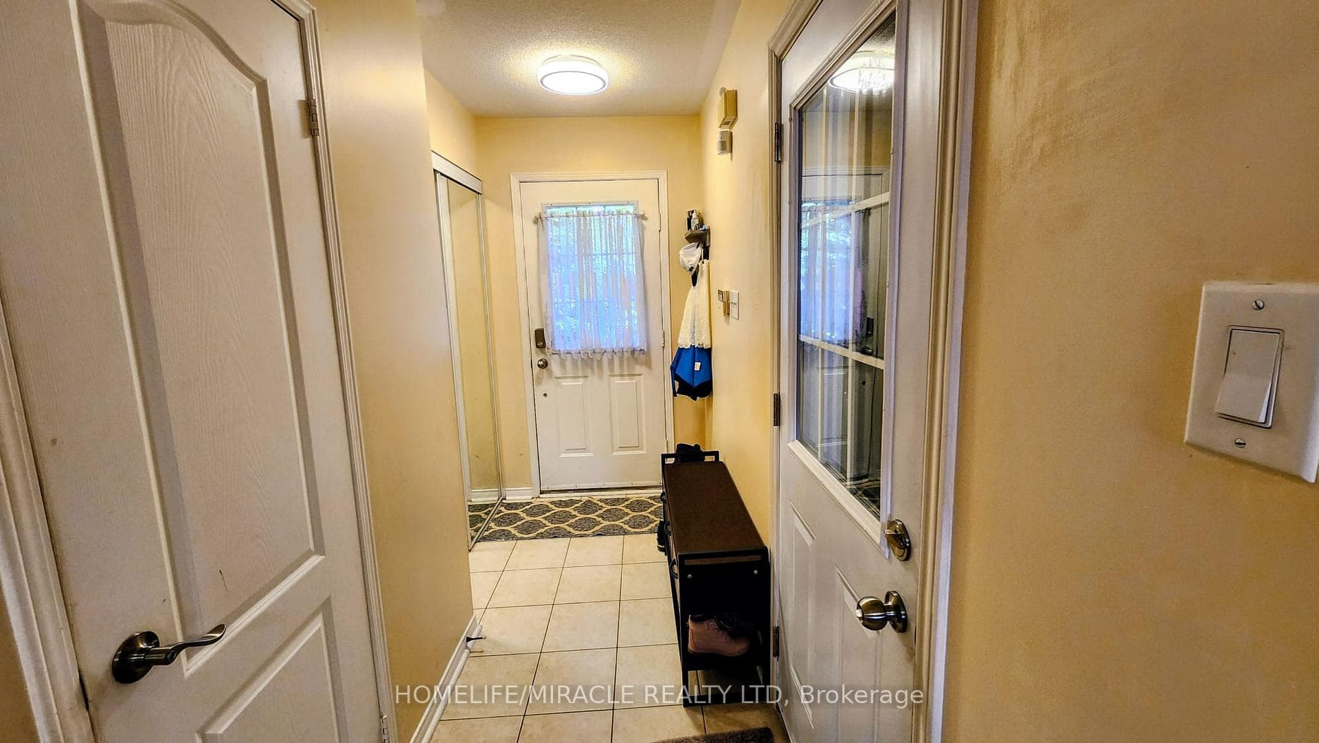 102 Whiteface Crescent photo 4