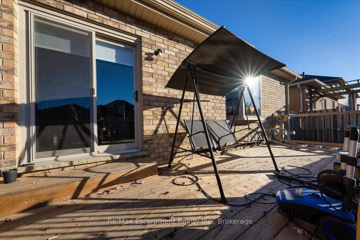 182 Eringate Drive photo 38