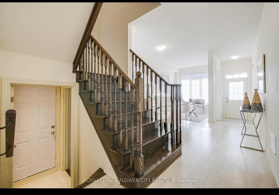 49 Truro Circle photo 9
