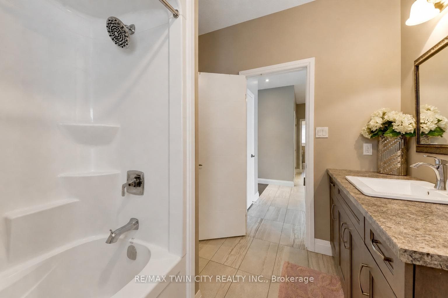 86 Woodberry Crescent photo 21