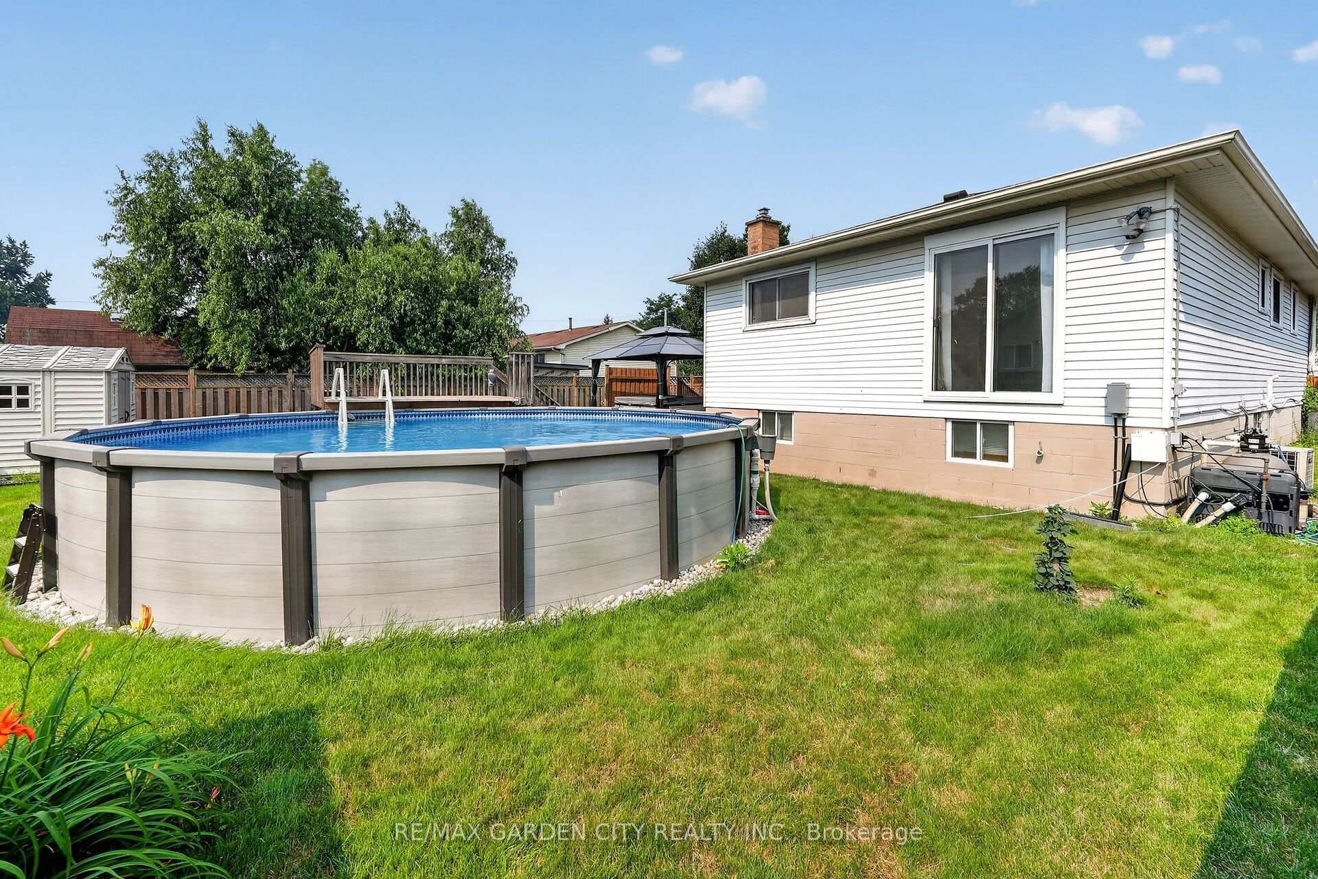 186 Glenmor Drive photo 32