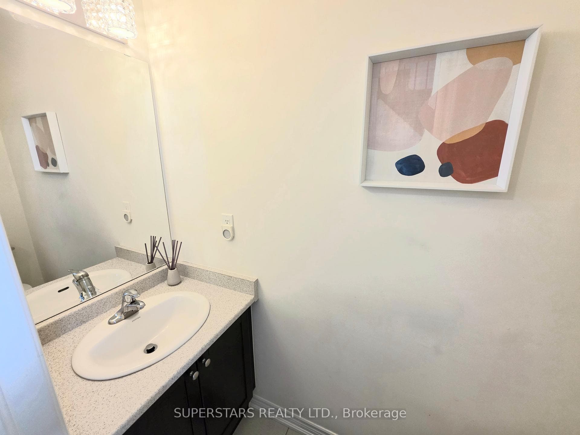 33 Tilbury Gate photo 19