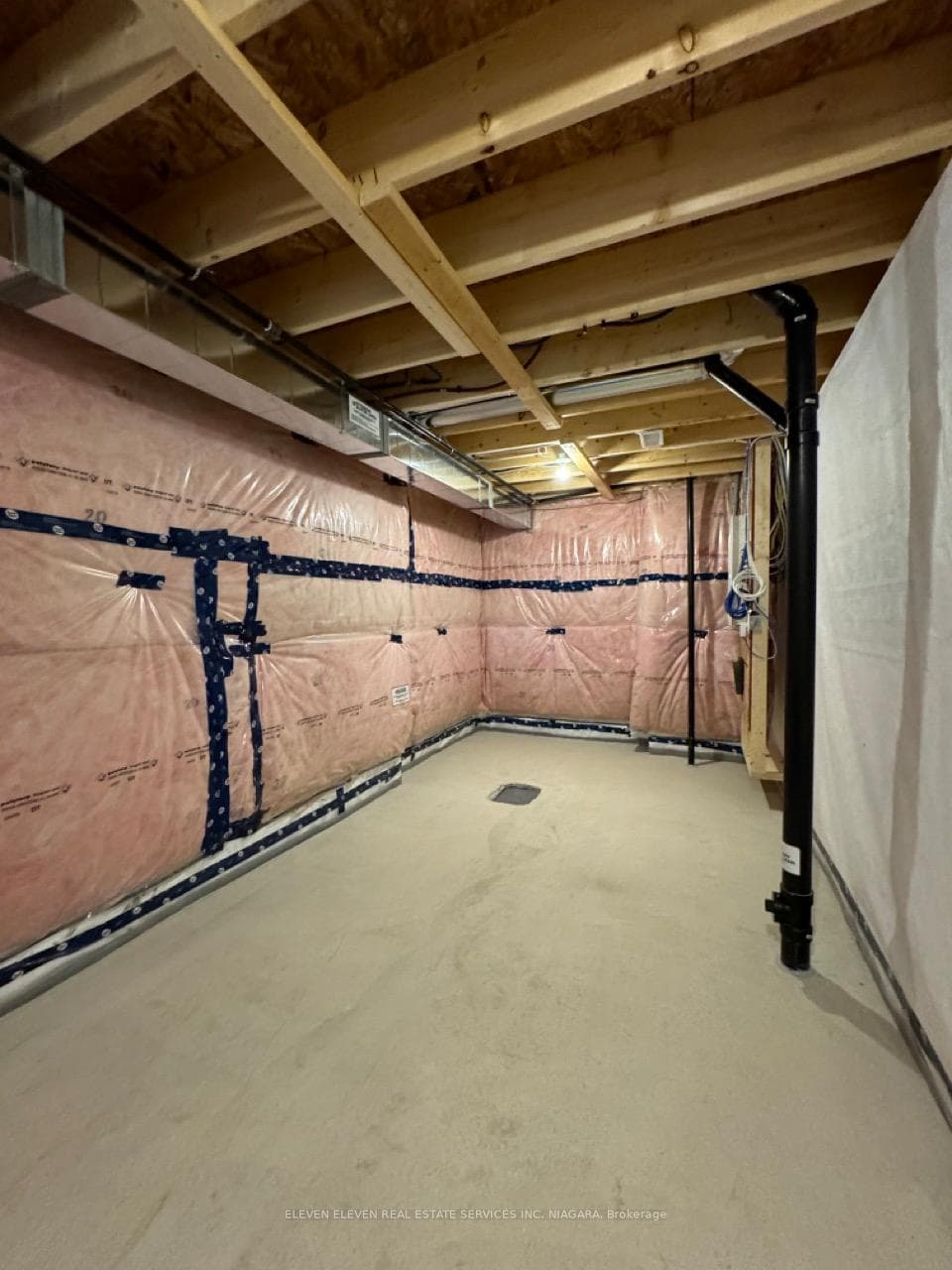 Full, Unfinished Basement.