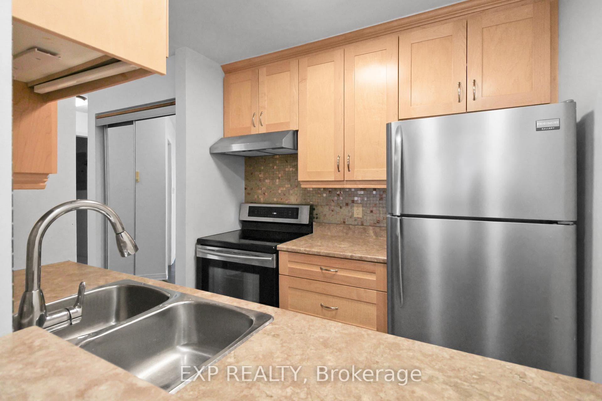 9 Centre Street Unit 104 photo 18