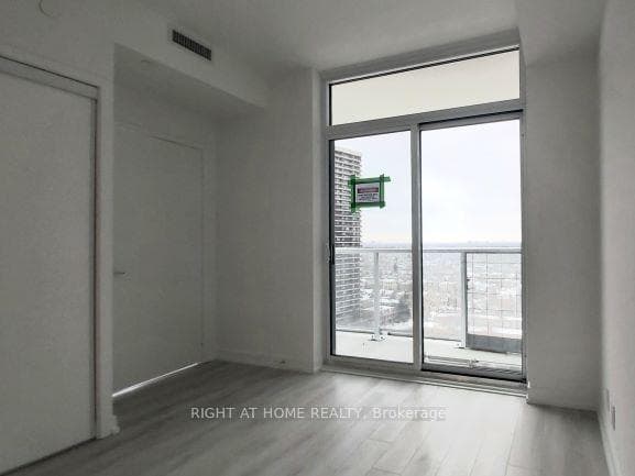 33 Helendale Avenue Unit 1312 photo 6