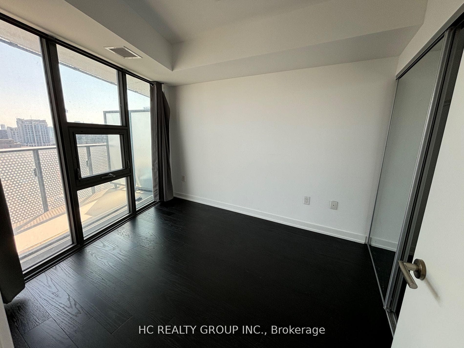 11 Wellesley Street Unit 4204 photo 3