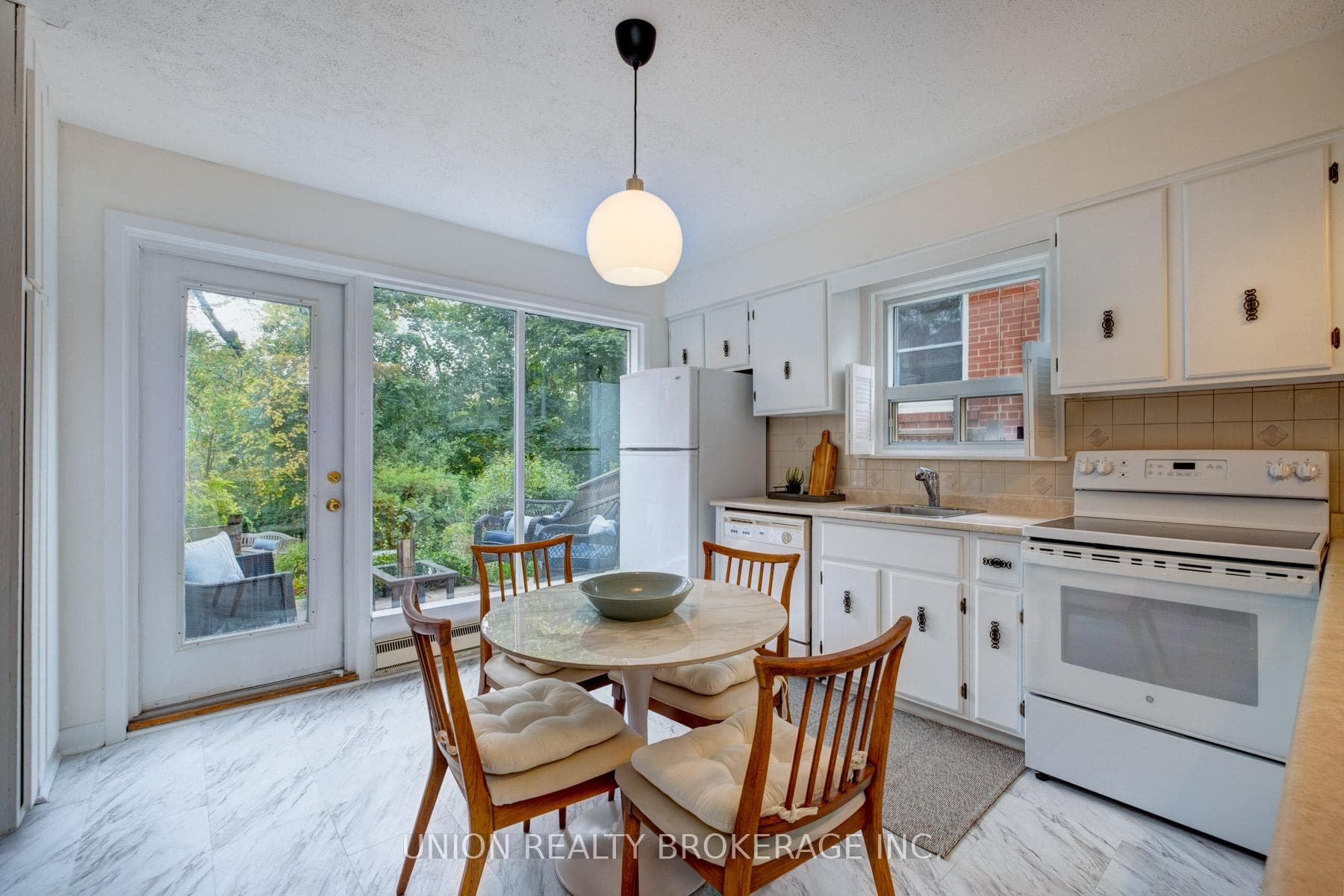 19 Carslake Crescent photo 19