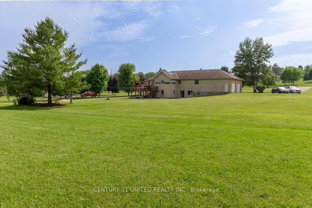 165 Shanagarry Drive photo 32