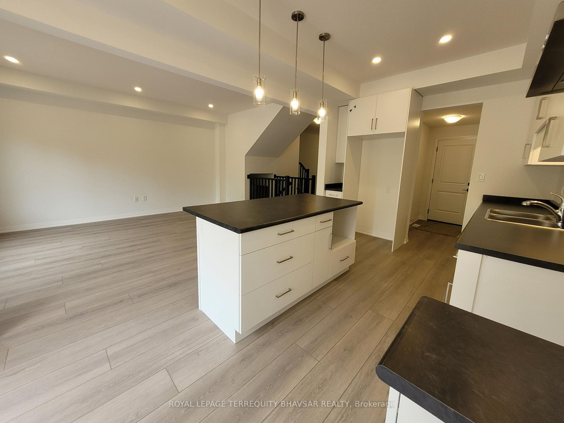 4552 Portage Road Unit 8 photo 11