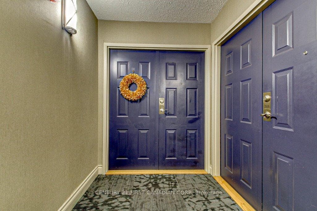 7 Picton Street Unit 706 photo 22