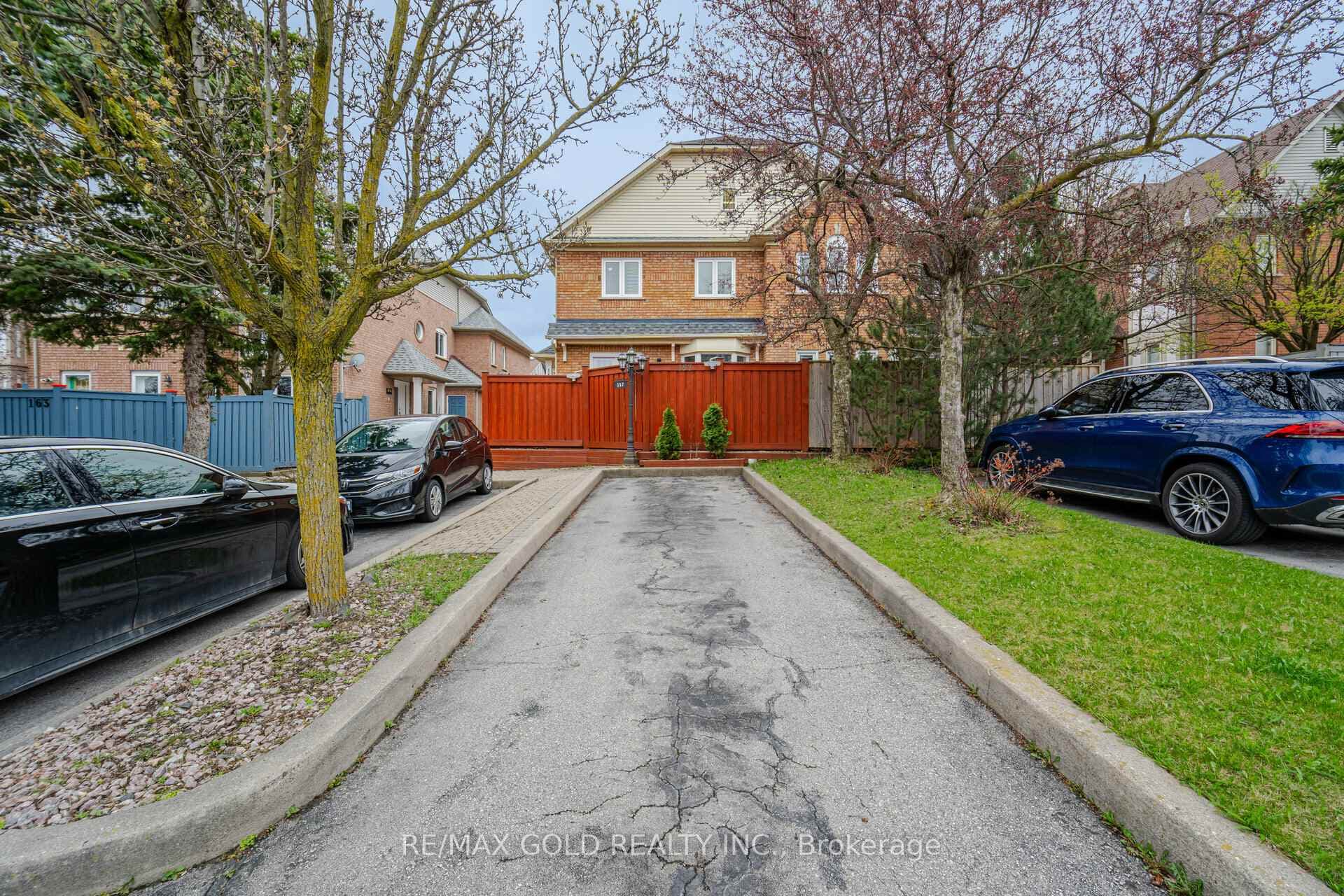 157 Ural Circle photo 36