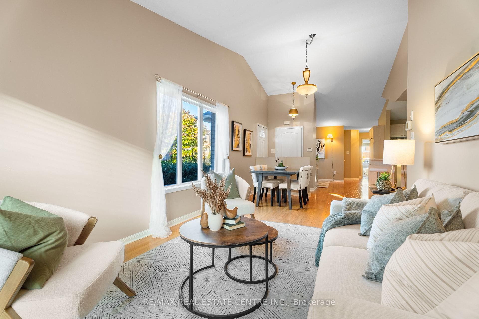 5 Munro Circle photo 14