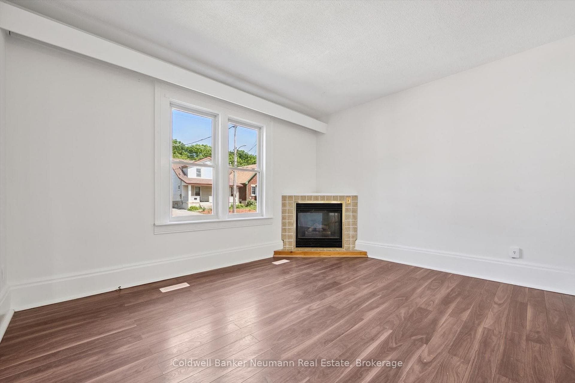 179 Elizabeth Street photo 11