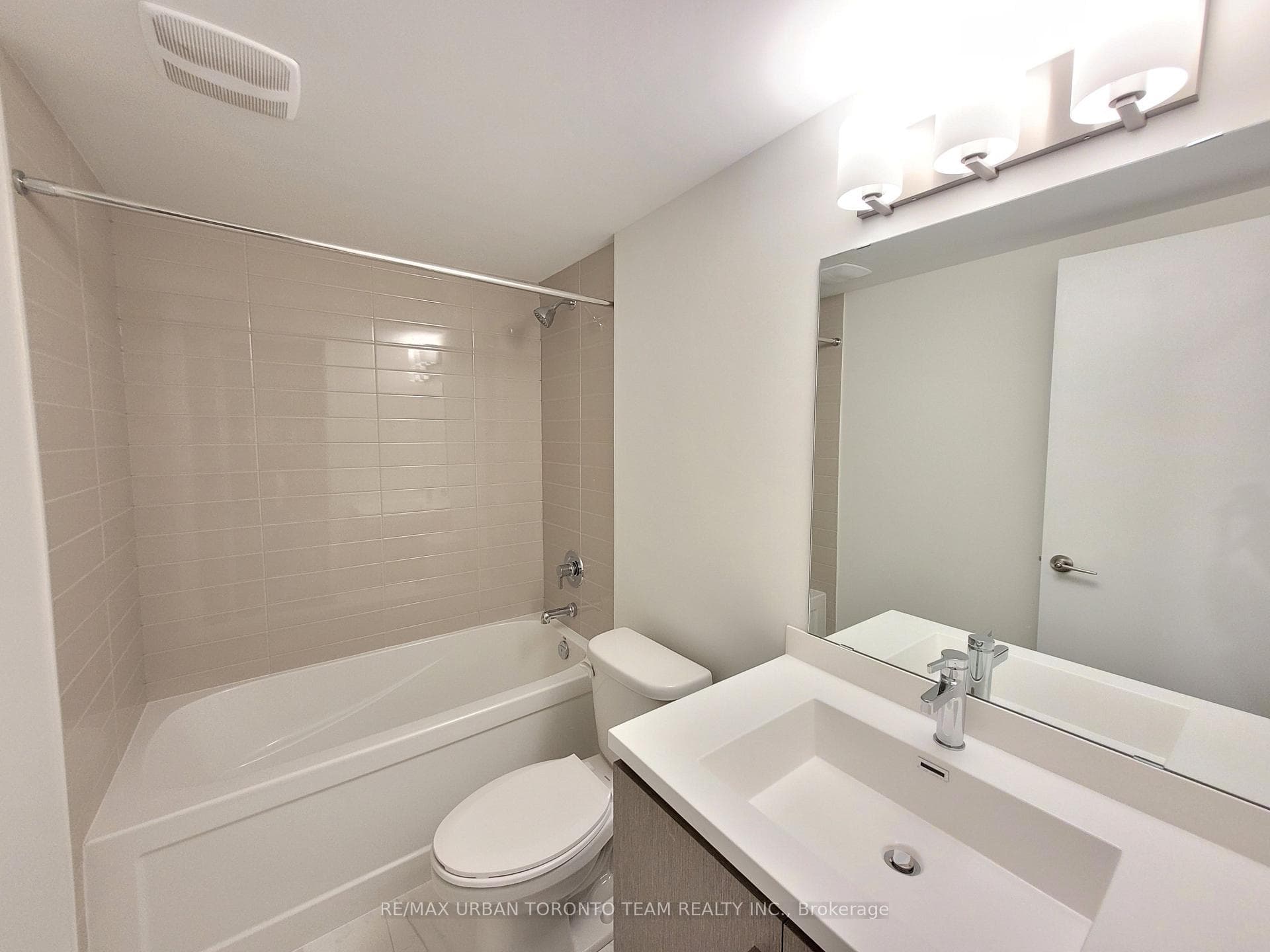 150 Honeycrisp Cres Crescent Unit 272 photo 7