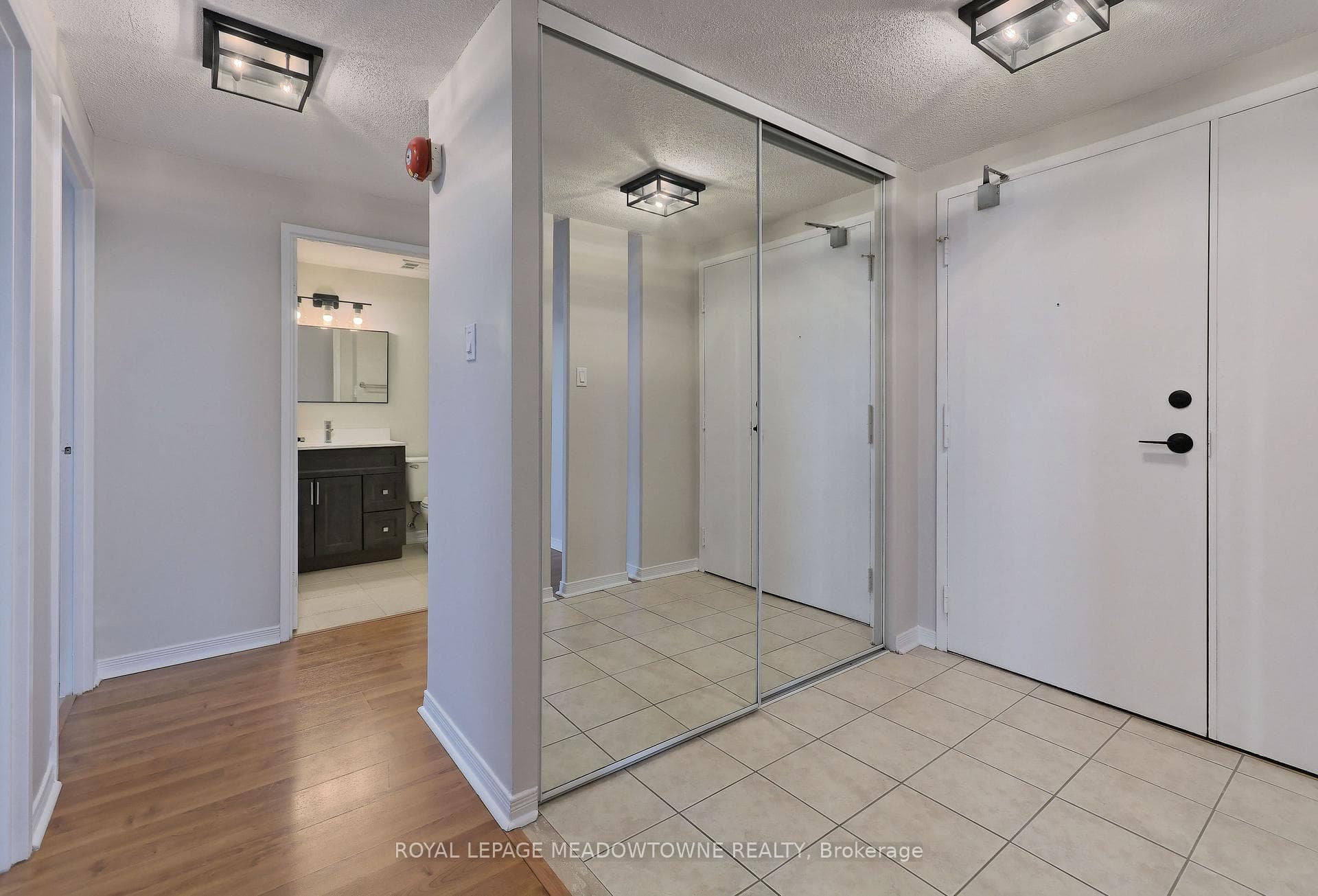 6720 Glen Erin Drive Unit 807 photo 3