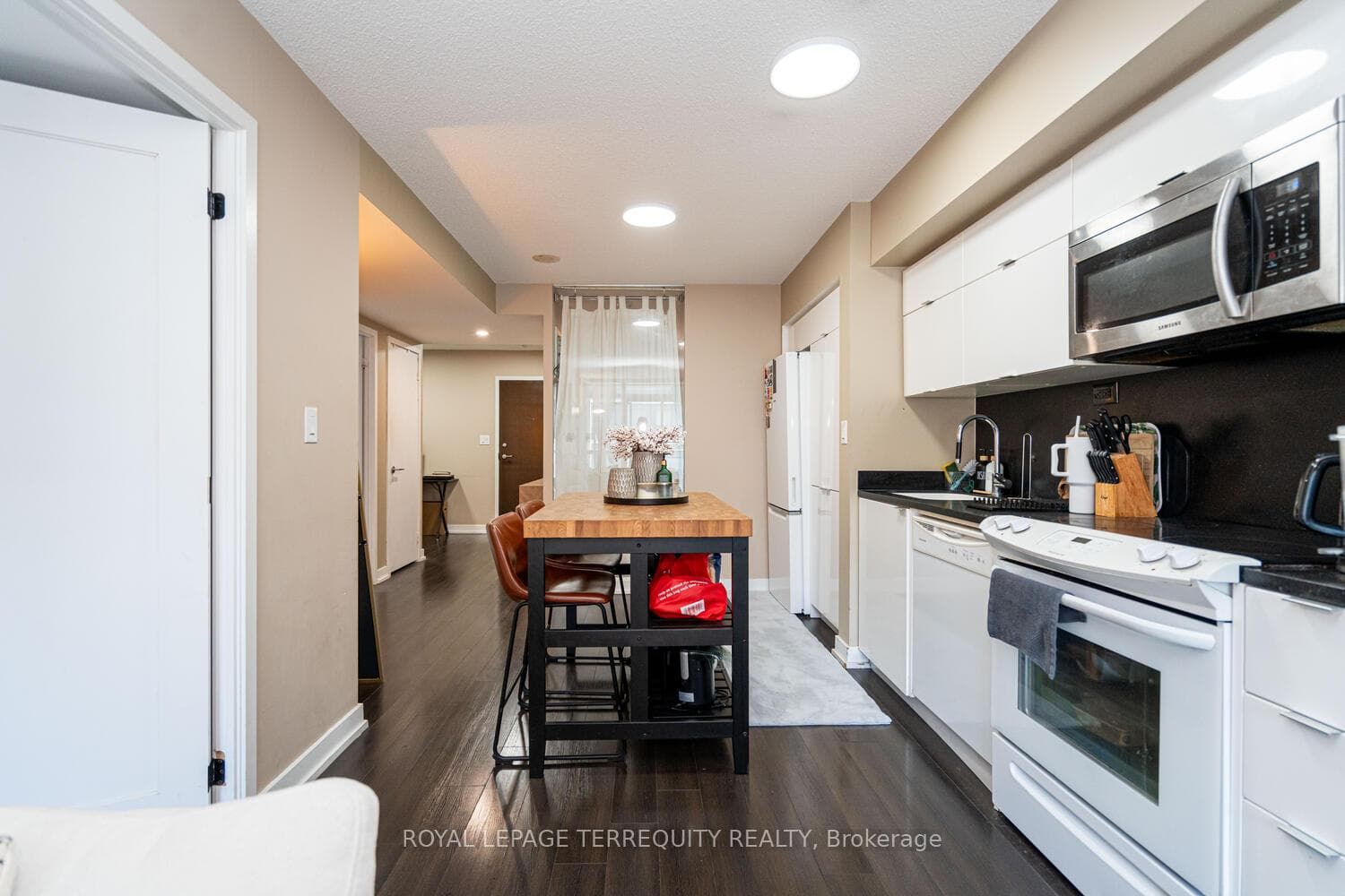 151 Dan Leckie Way Unit 610 photo 14