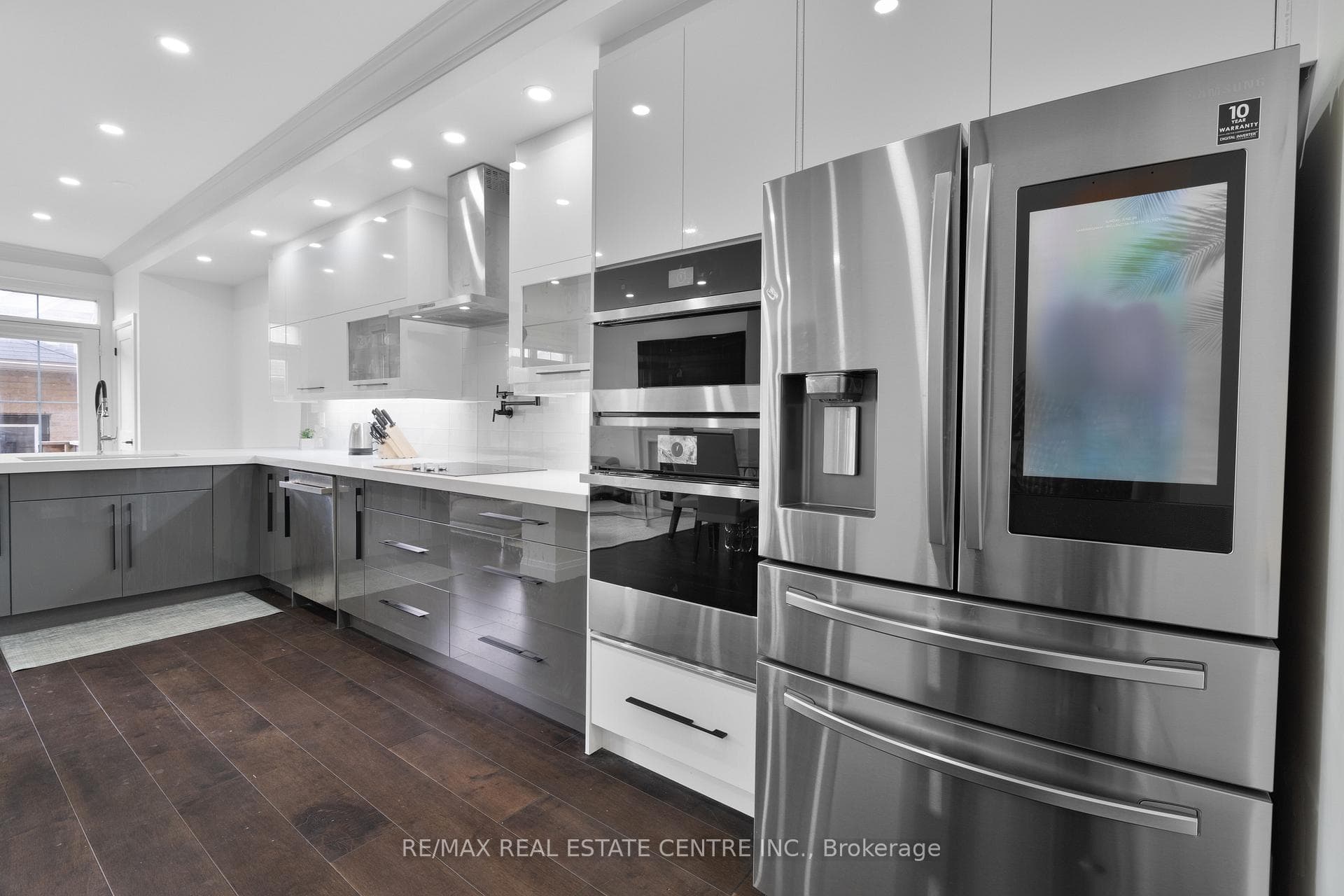 245 Inspire Boulevard photo 9
