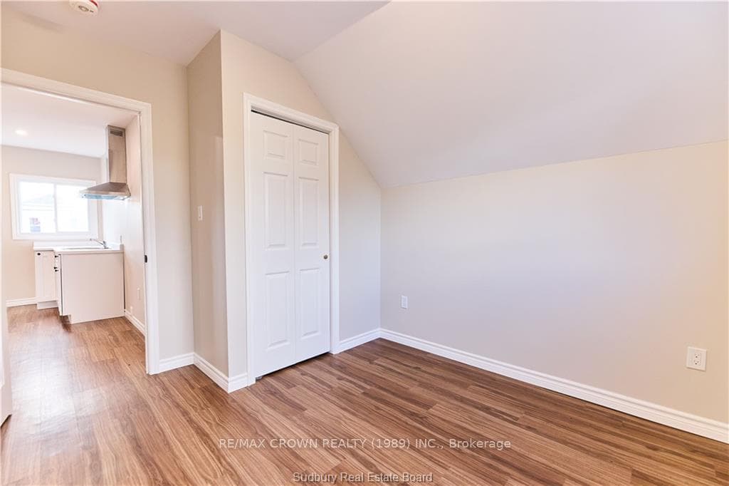 408 King Street photo 28