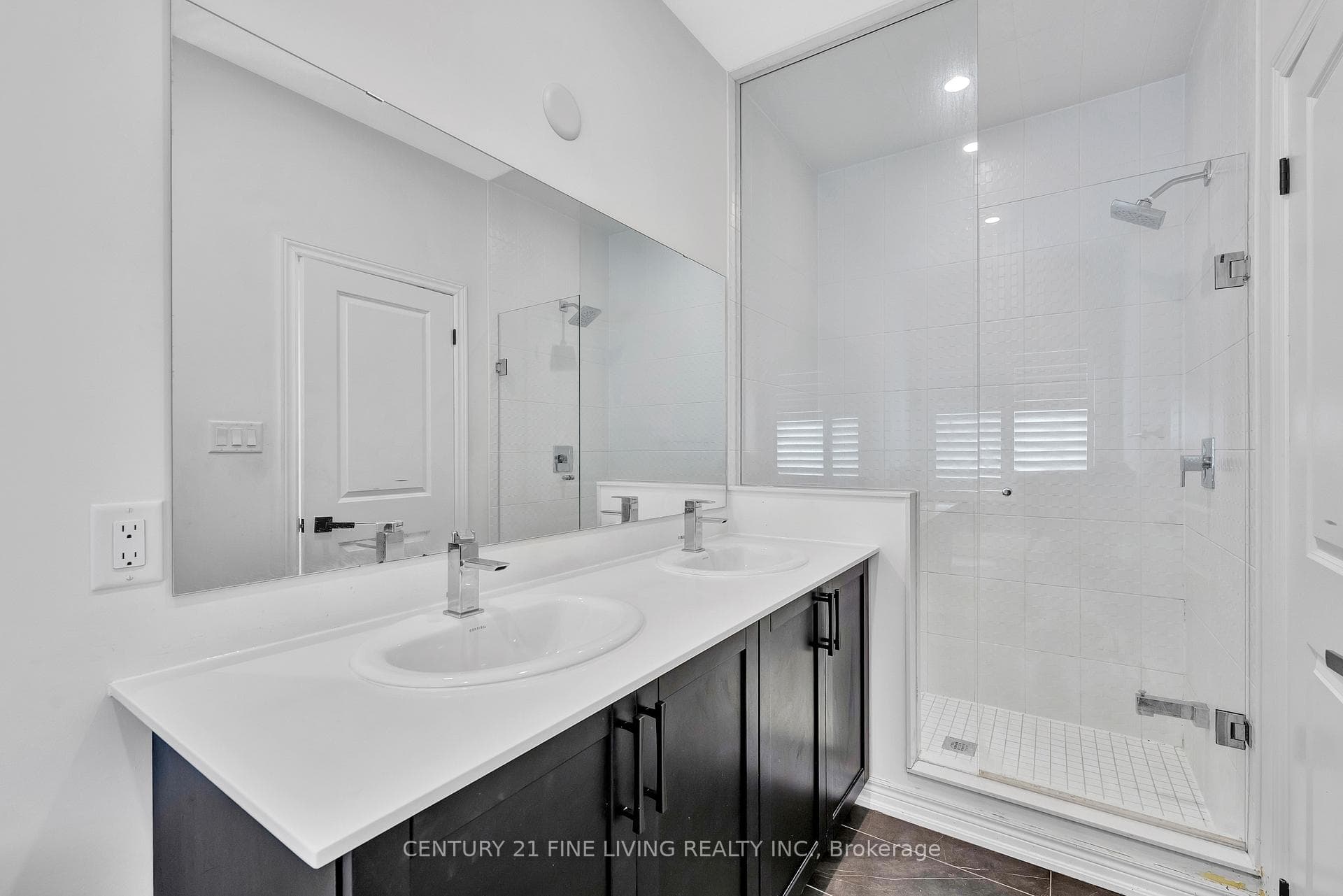 115 ADVENTURA Road photo 18