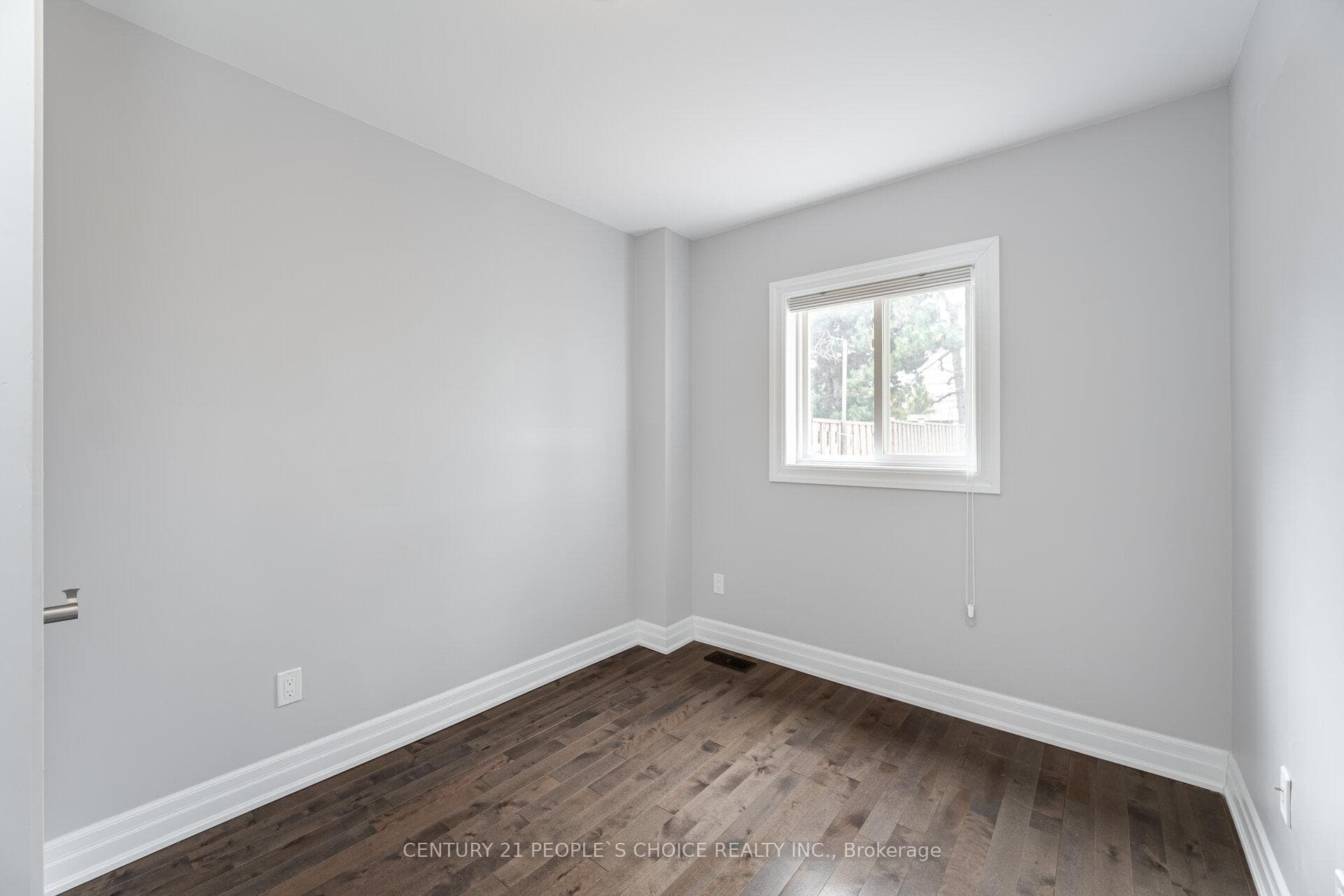 2951 Salerno Crescent photo 29