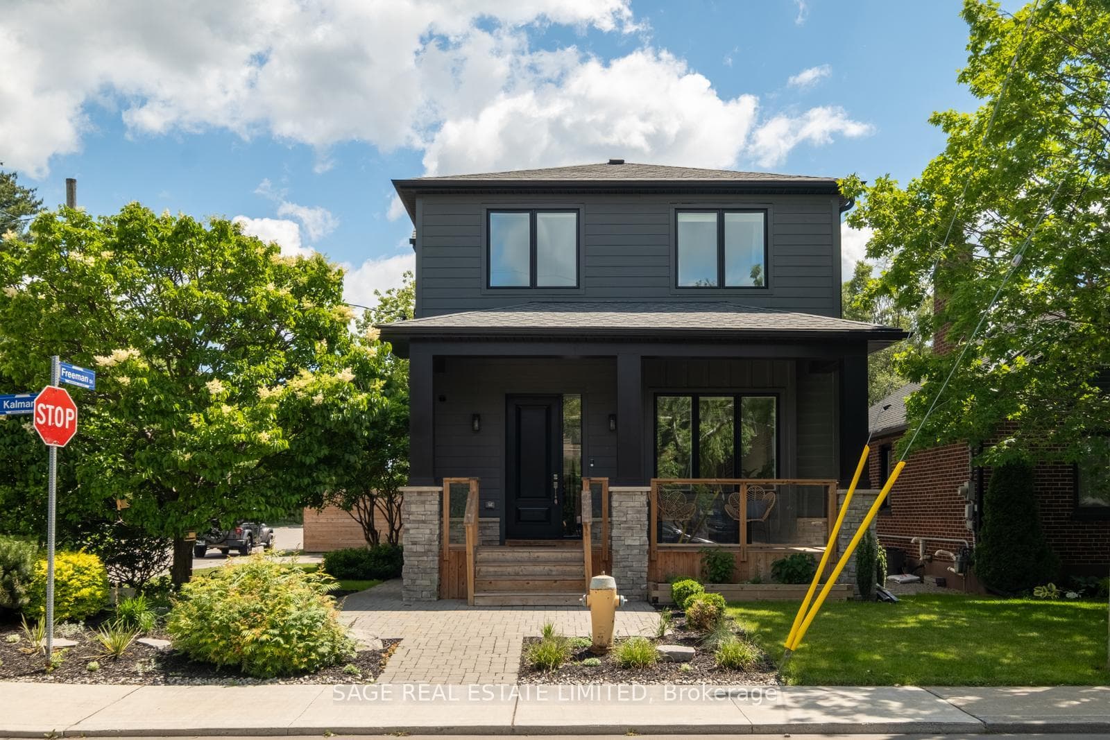 59 Kalmar Avenue photo 2