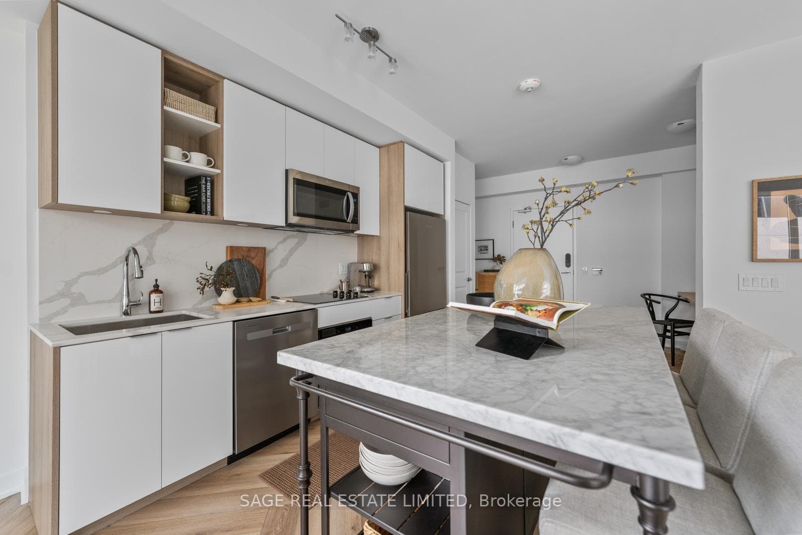 543 Richmond Street Unit 1128 photo 3