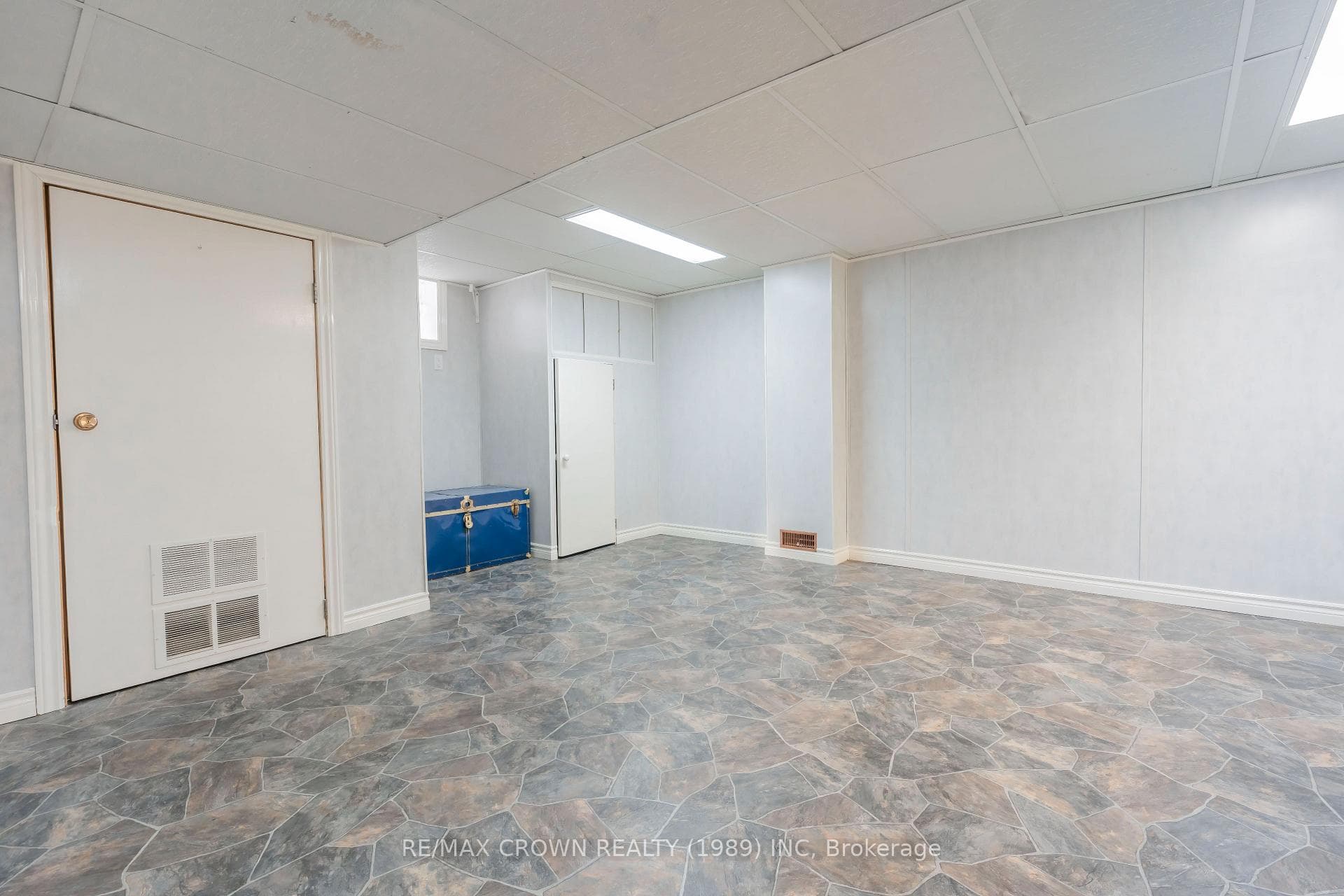 63 Bowman Avenue photo 33