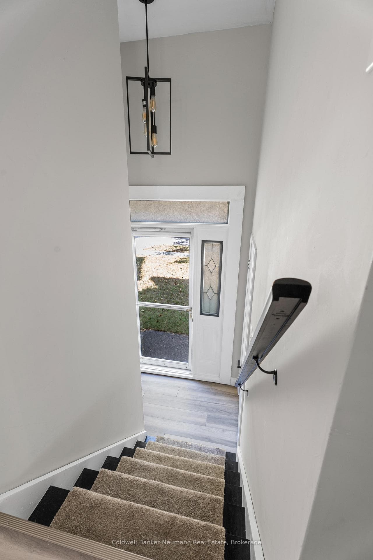 127 Avon Road photo 29