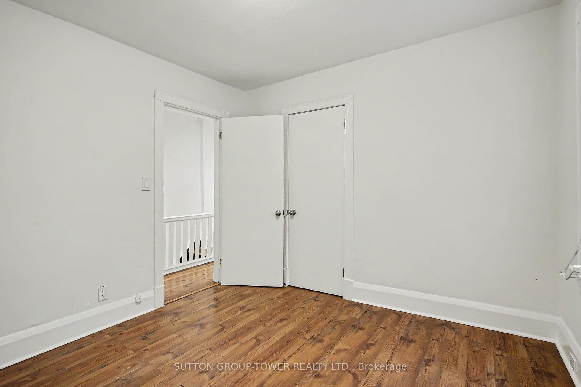 118 Castlefield Avenue photo 17