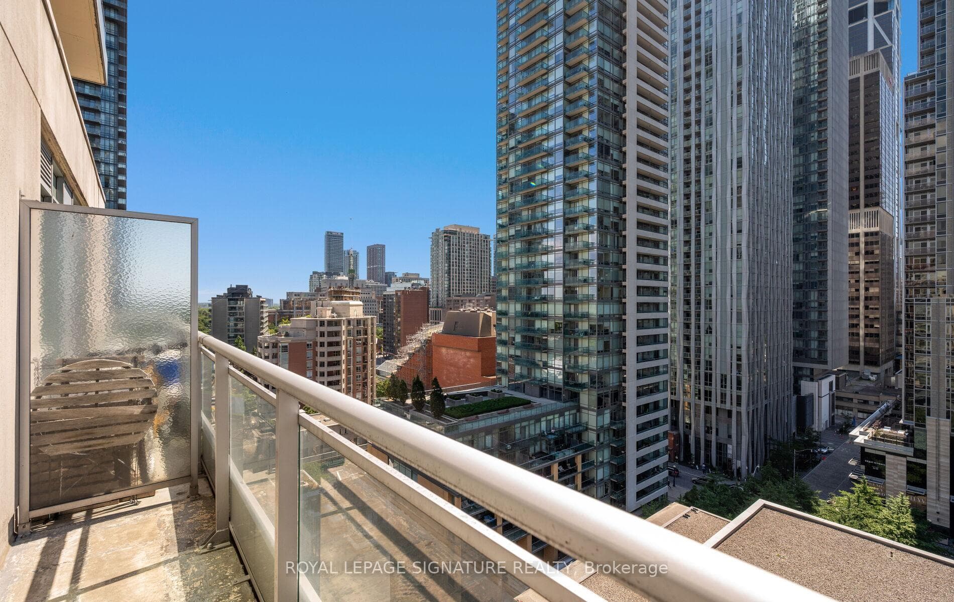 8 Scollard Street Unit 1405 photo 23