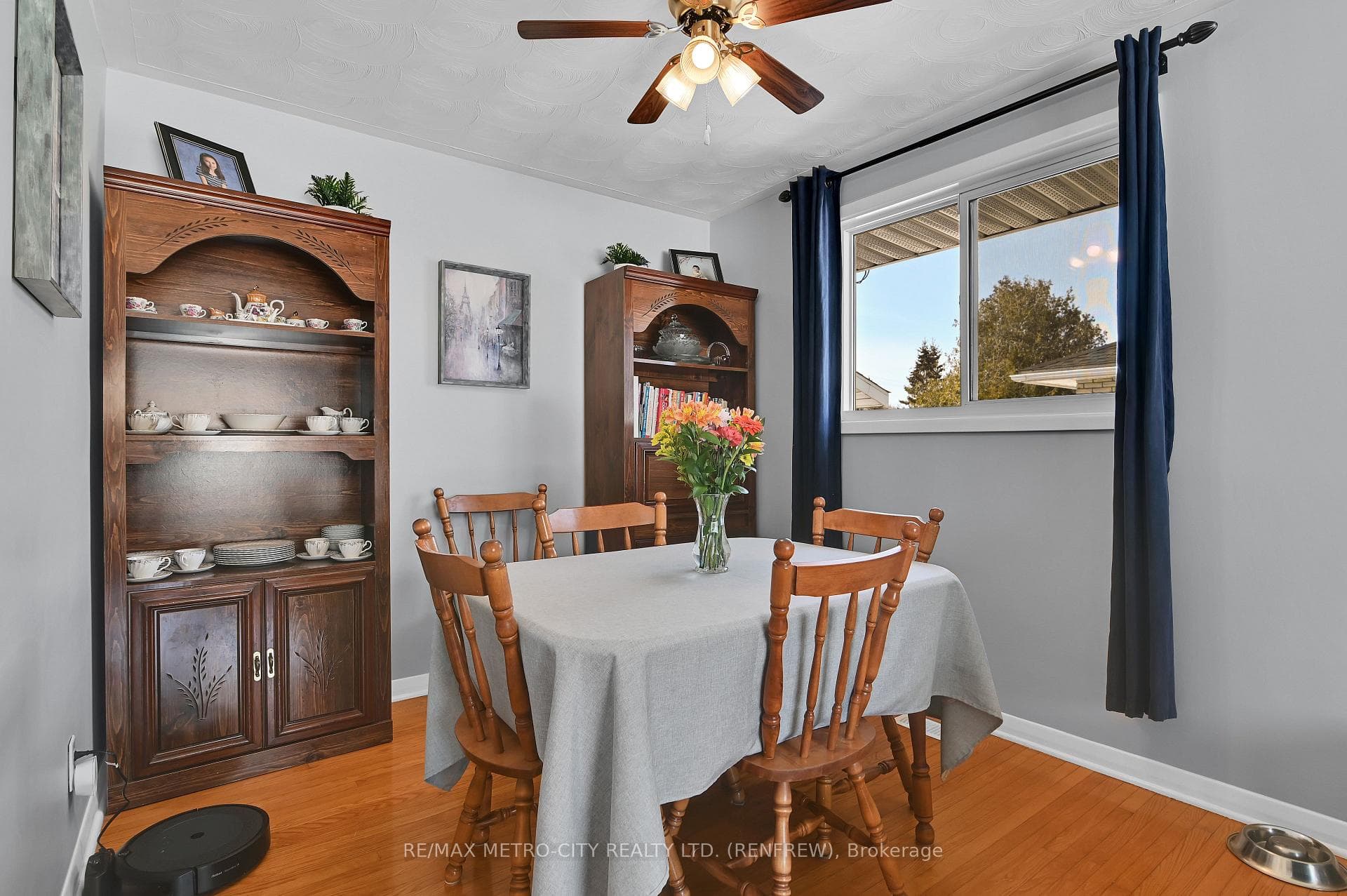 346 Martin Street photo 9