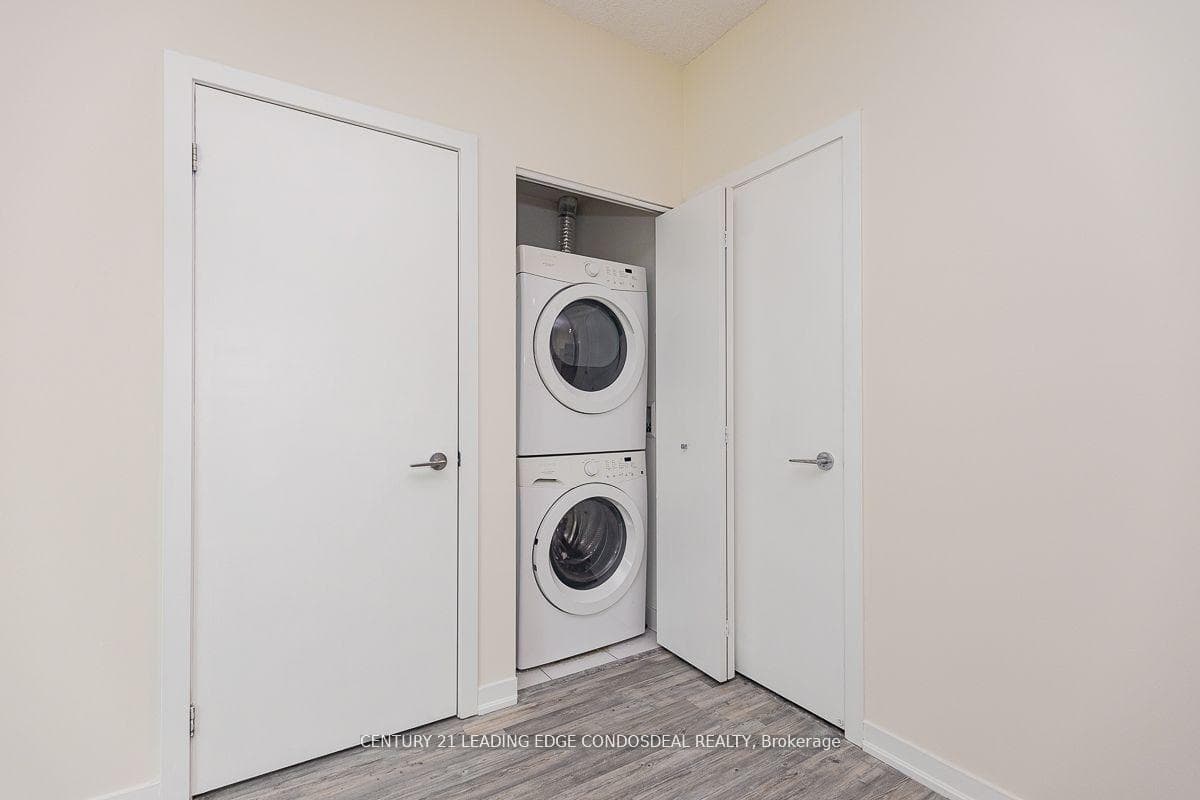 150 E Liberty Street Unit 612 photo 18