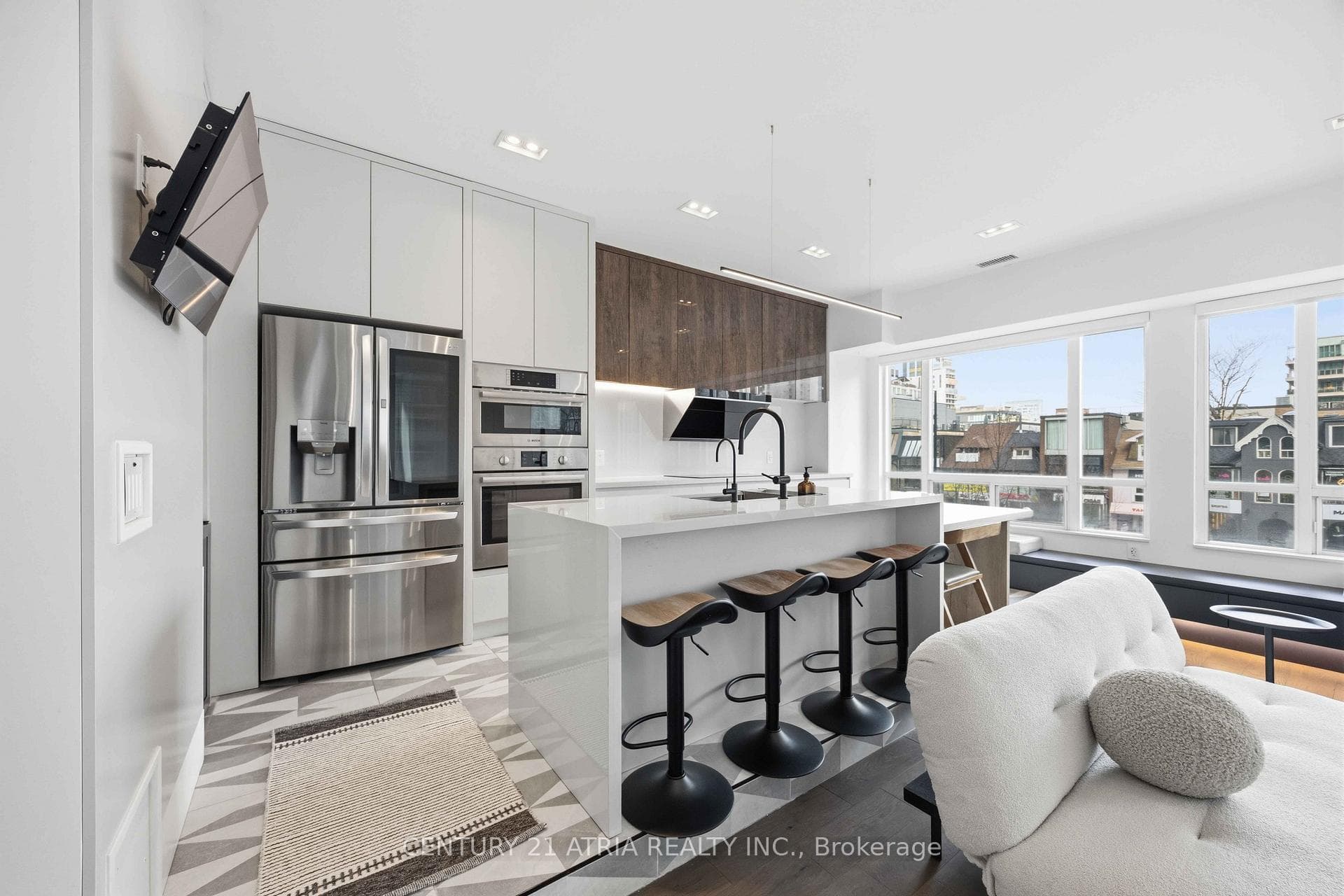 102 Bloor Street Unit 203 photo 6