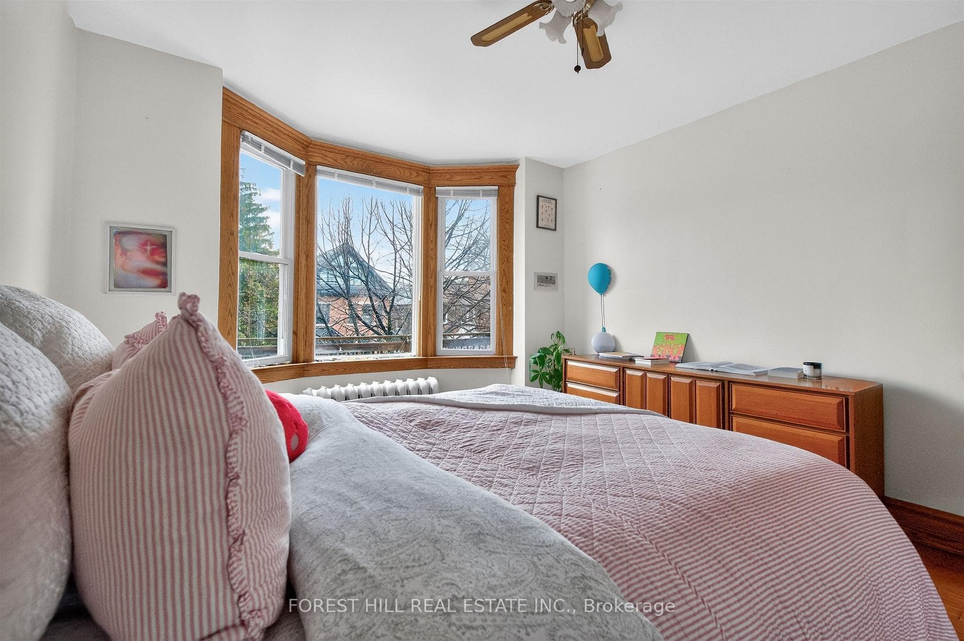 416 Palmerston Boulevard Unit 2nd Floor photo 16