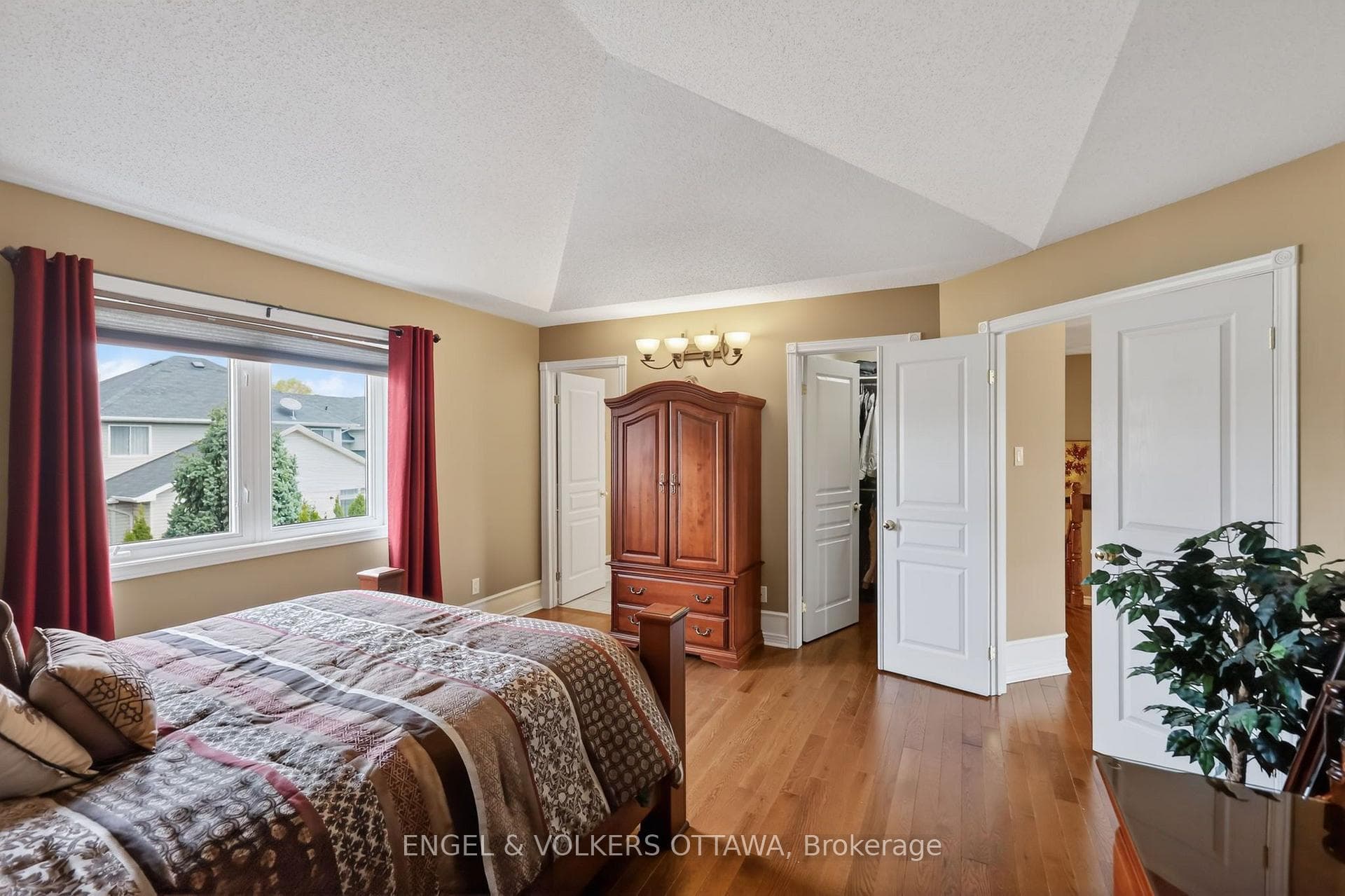 7 DRYSDALE Street photo 16