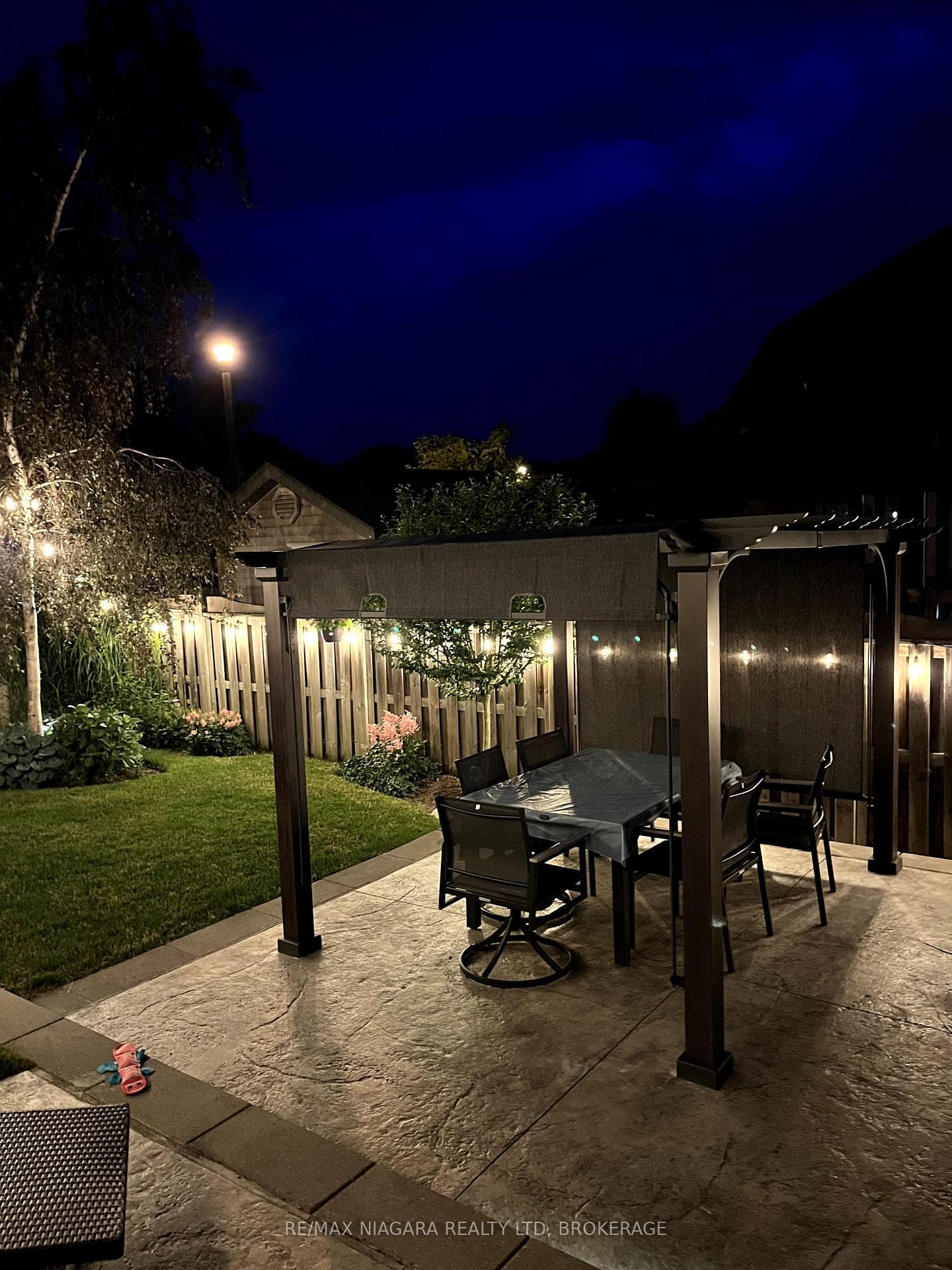 2 BUCKLEY Terrace photo 30