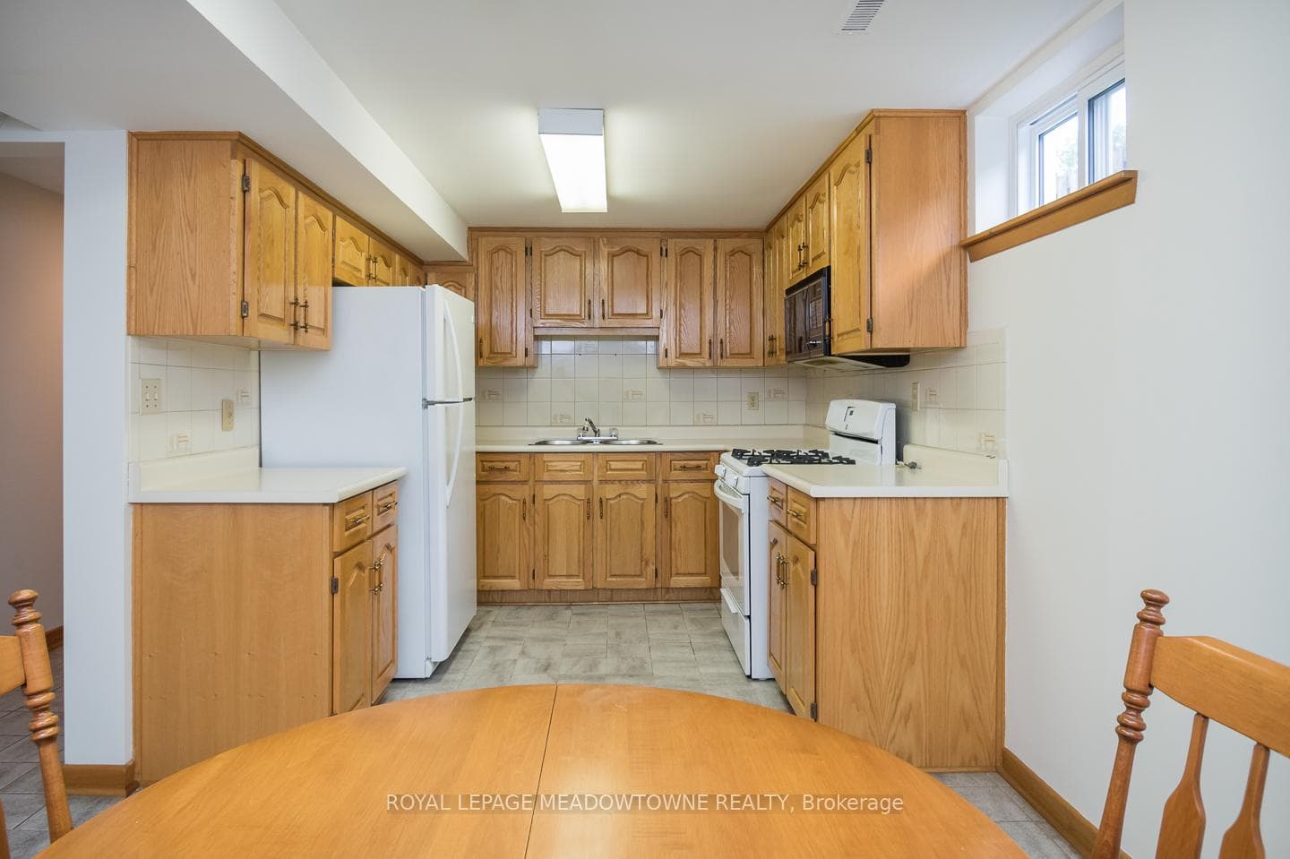 2nd fully appointed kitchen