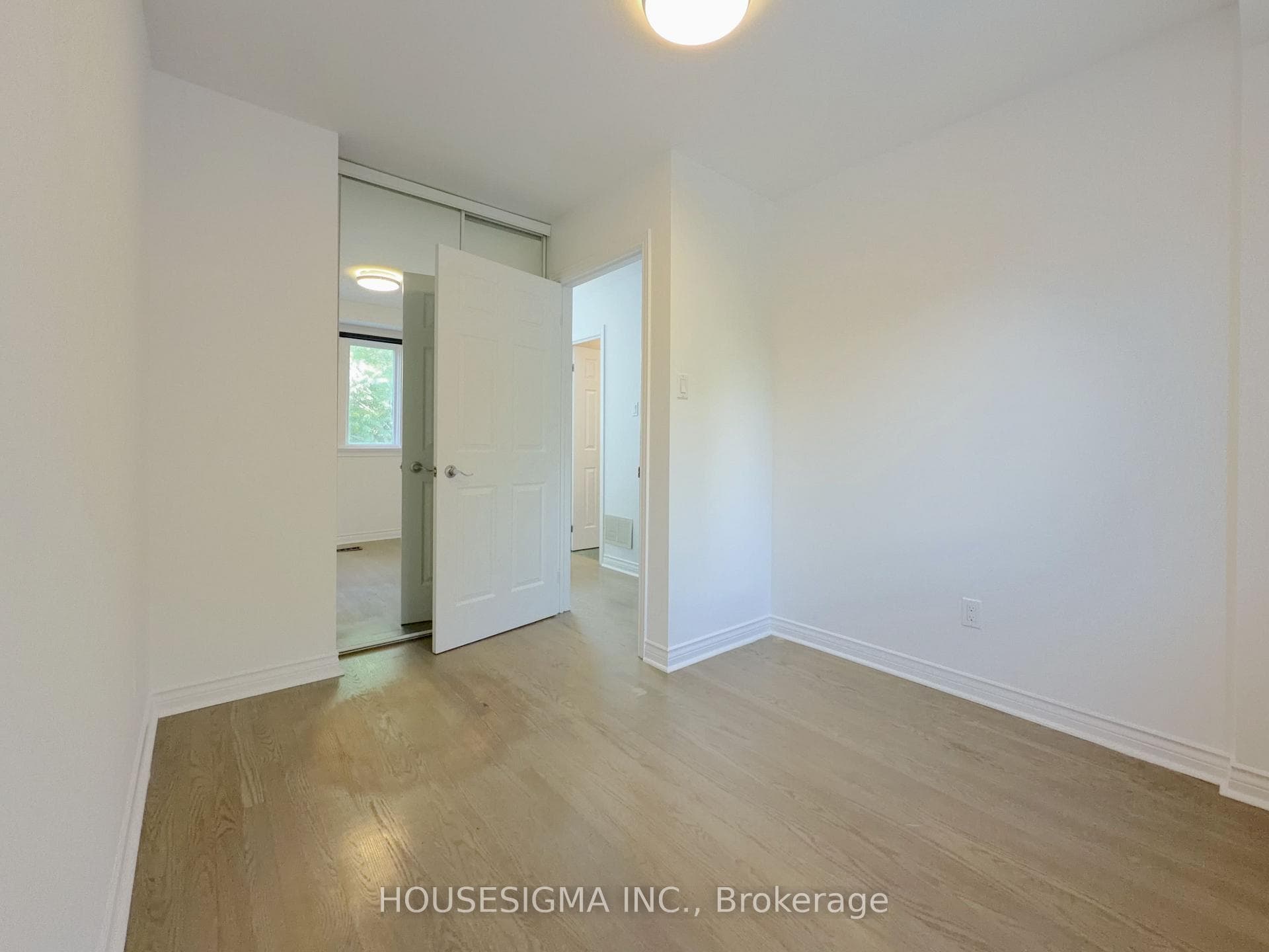 116 Cranbrooke Avenue Unit Main photo 22