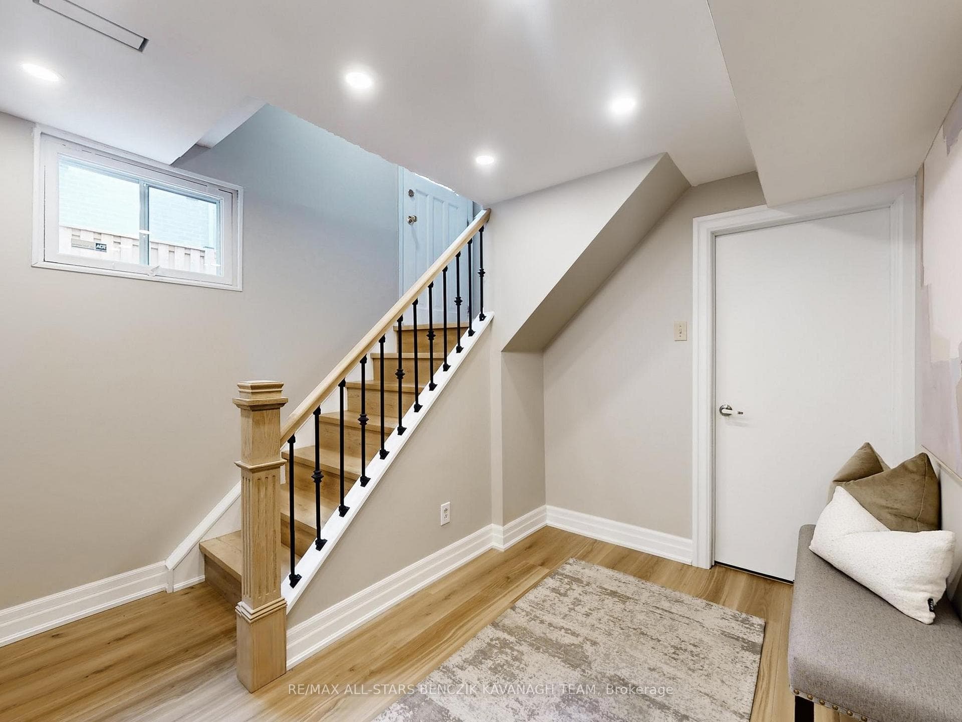 30 Sir Caradoc Place photo 13