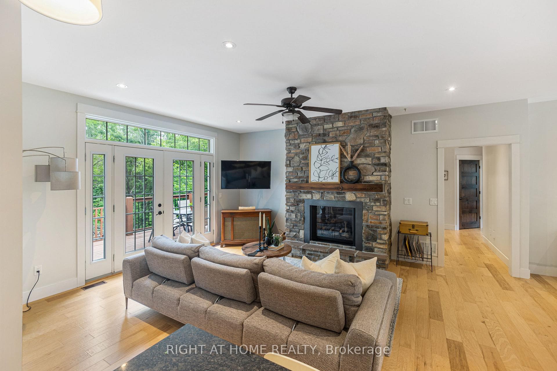 590 Golf Course Road photo 20